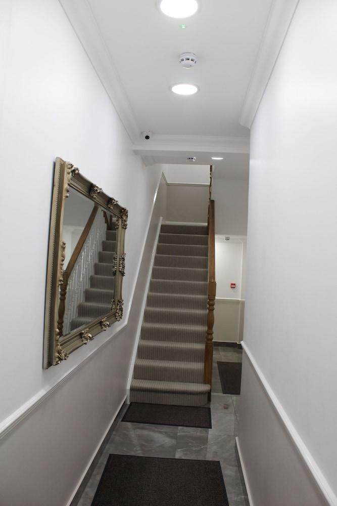 Marylebone Village Hotel